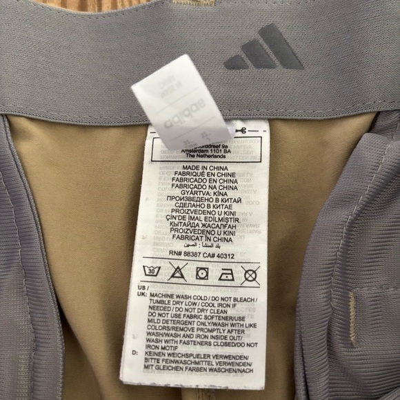 Adidas Ultimate365 8-Inch Hemp Khaki Golf Shorts HR7951
Men’s 32 - Picture 6 of 11